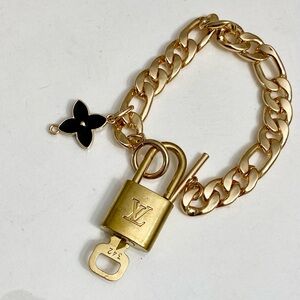 LOUIS VUITTON LOCK AND KEY ON BRACELET 🔐 #342